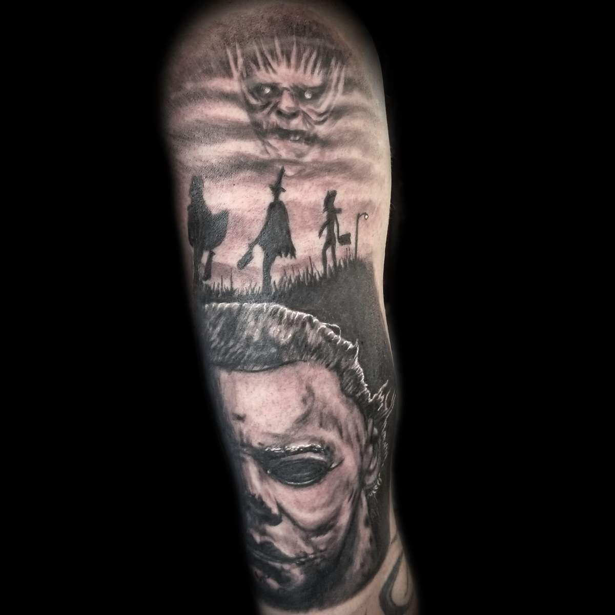 Horror sleeve / Full sleeve tattoo – Tattoo Studio München | CHAOS CREW |  Tätowierer München